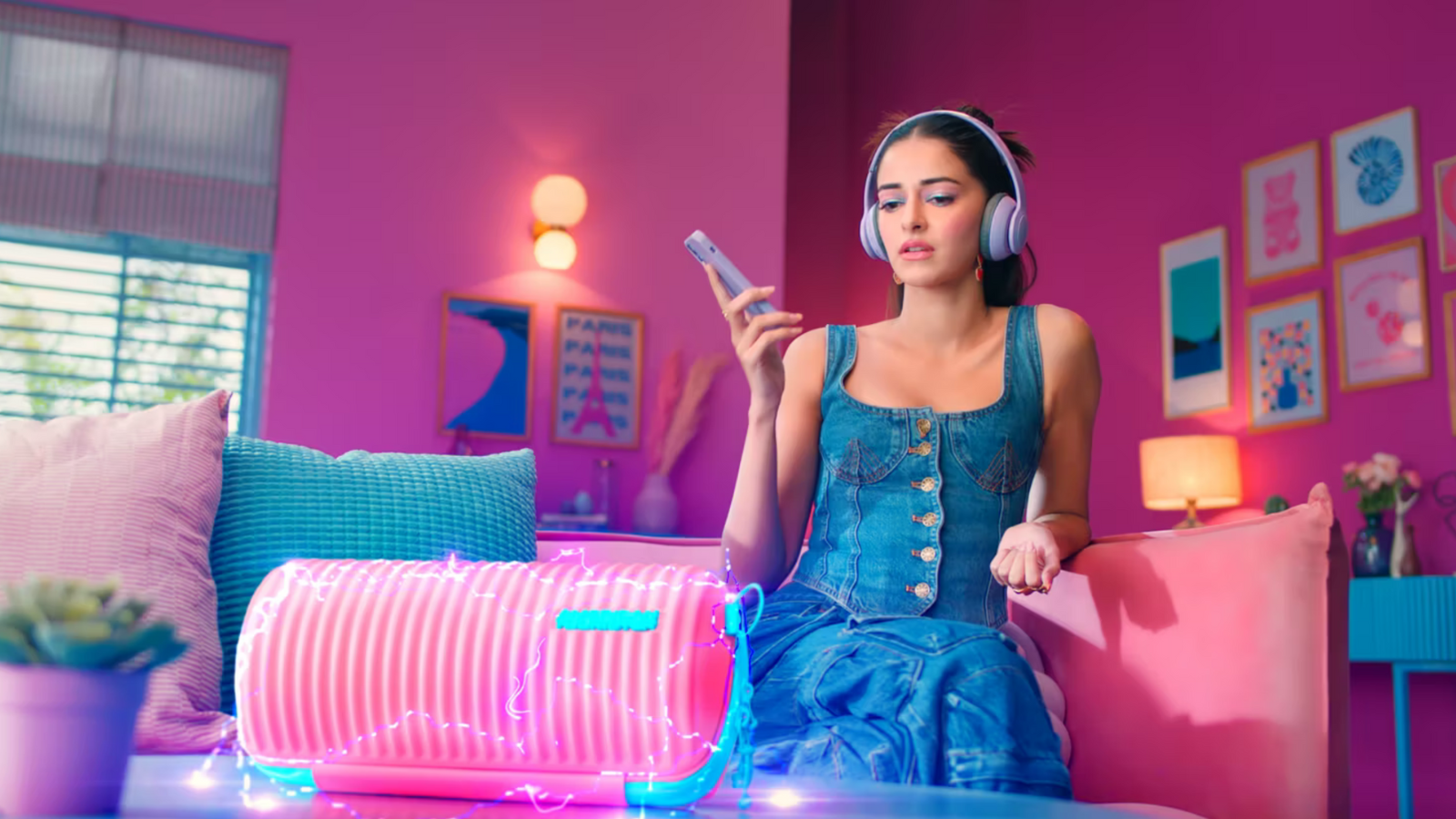 AMERICAN TOURISTER X ANANYA PANDAY | ROLLIO FILM